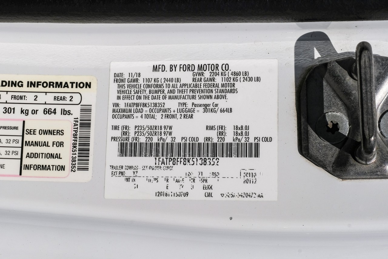 Ford Mustang Vehicle Main Gallery Image 52