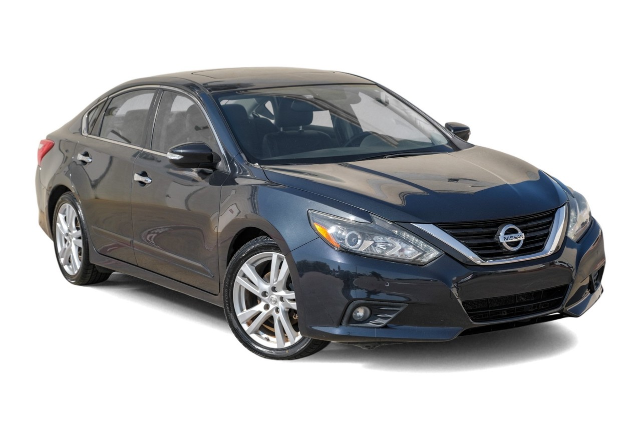 Nissan Altima Vehicle Main Gallery Image 07