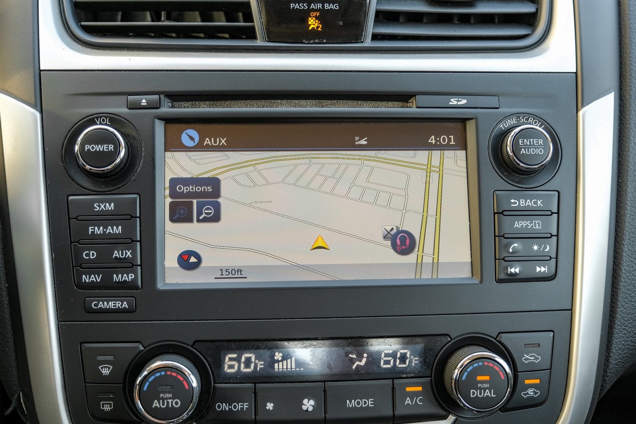Nissan Altima Vehicle Main Gallery Image 22