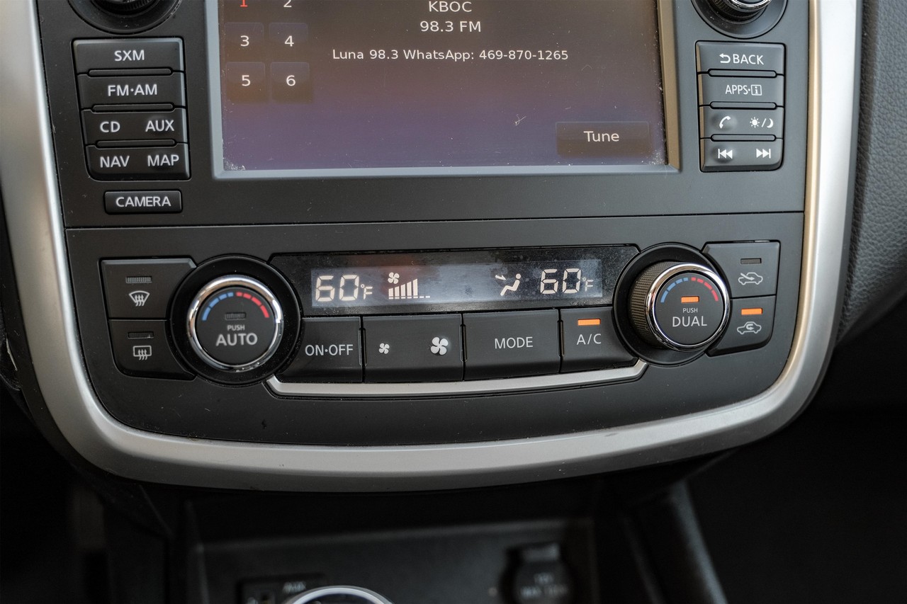 Nissan Altima Vehicle Main Gallery Image 28