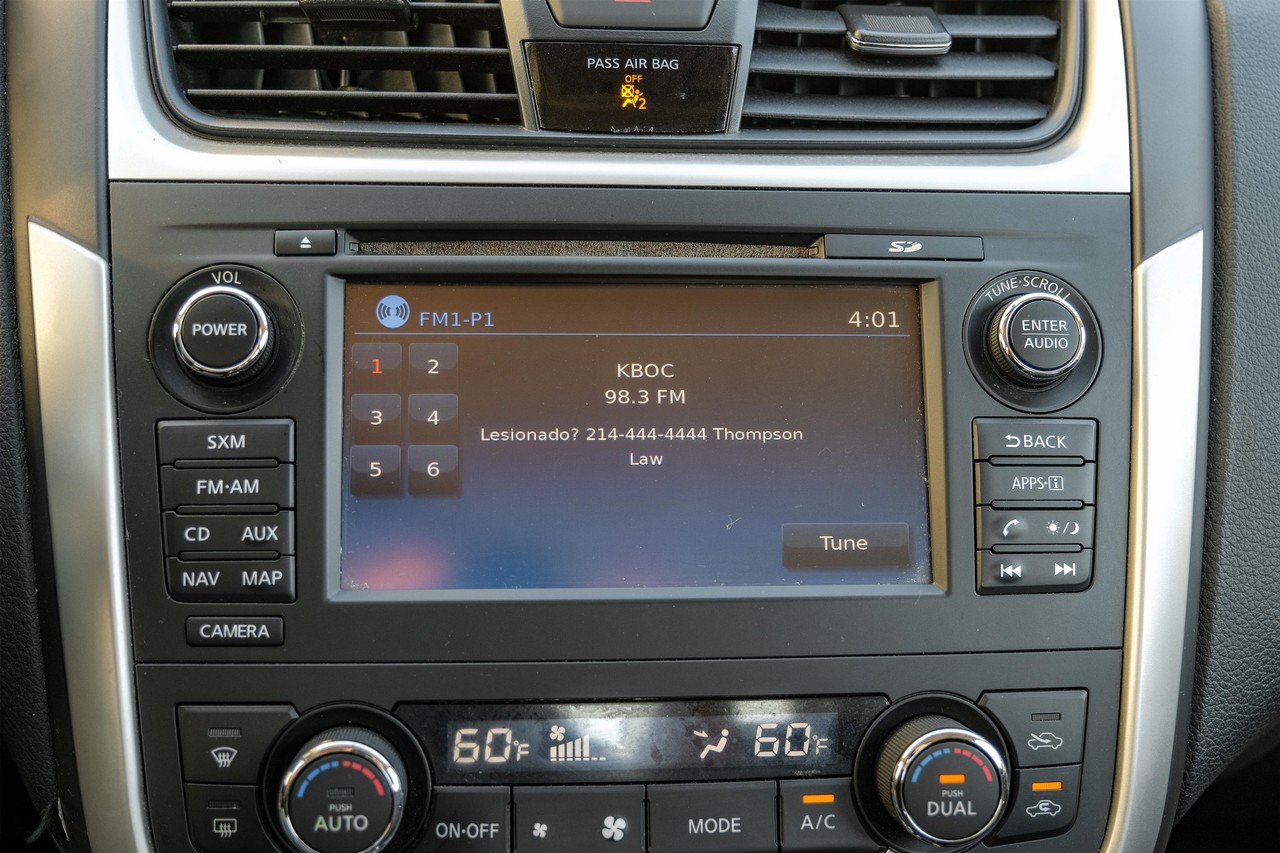 Nissan Altima Vehicle Main Gallery Image 30