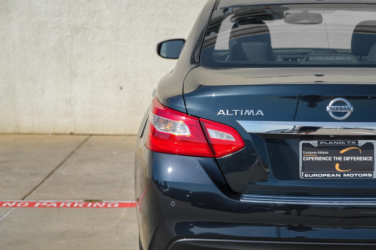 Nissan Altima Vehicle Main Gallery Image 47