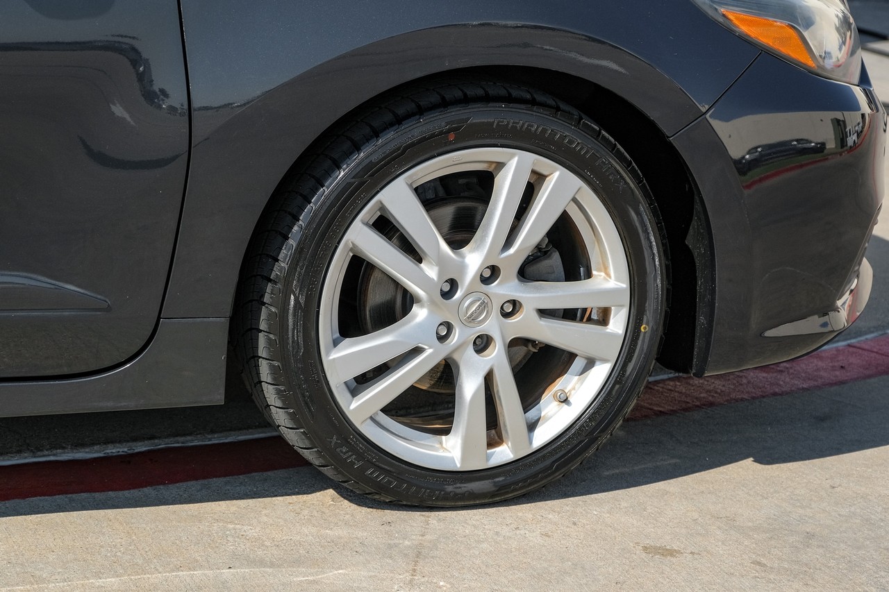Nissan Altima Vehicle Main Gallery Image 51