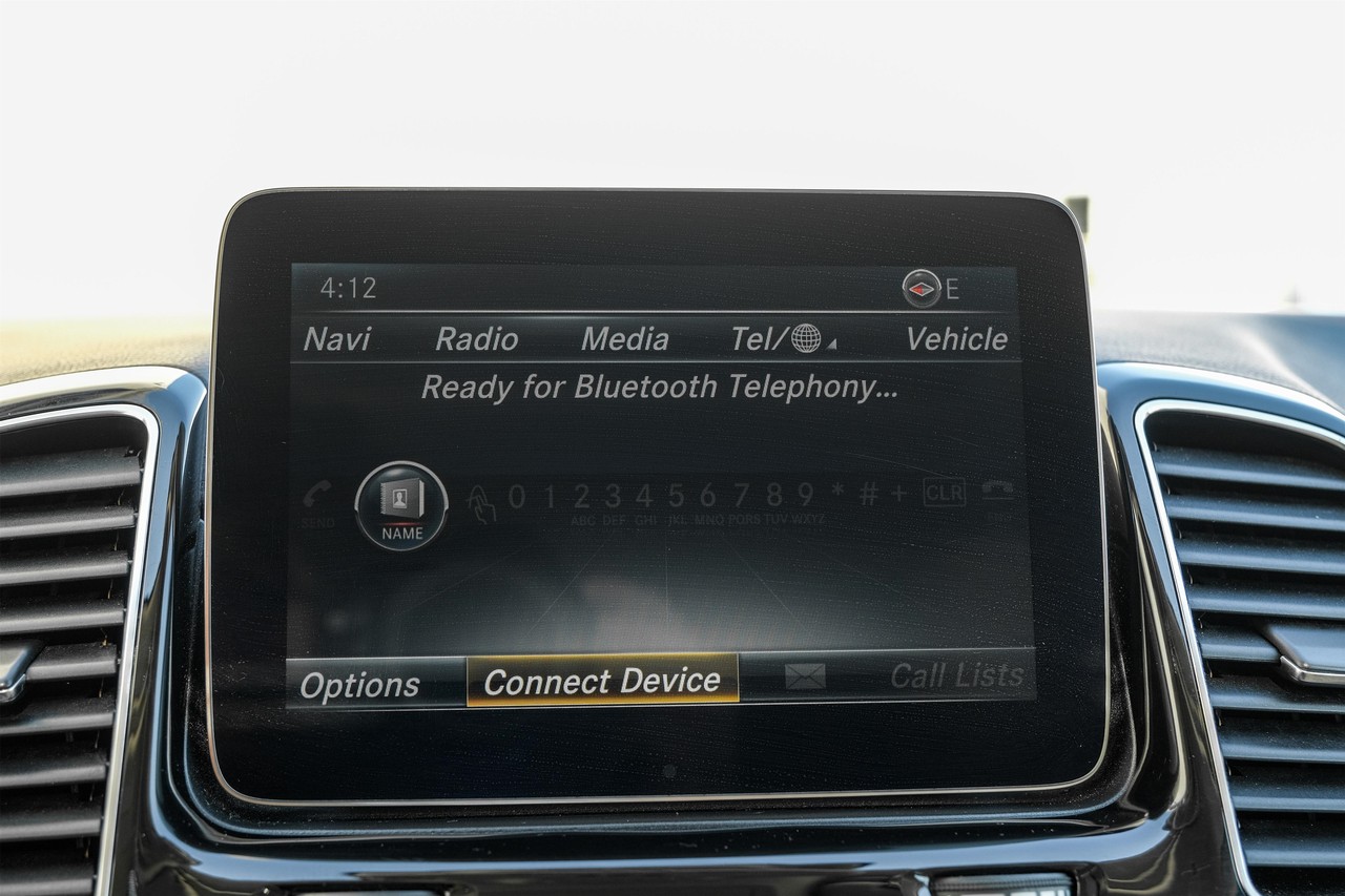 Mercedes-Benz GLE Vehicle Main Gallery Image 32