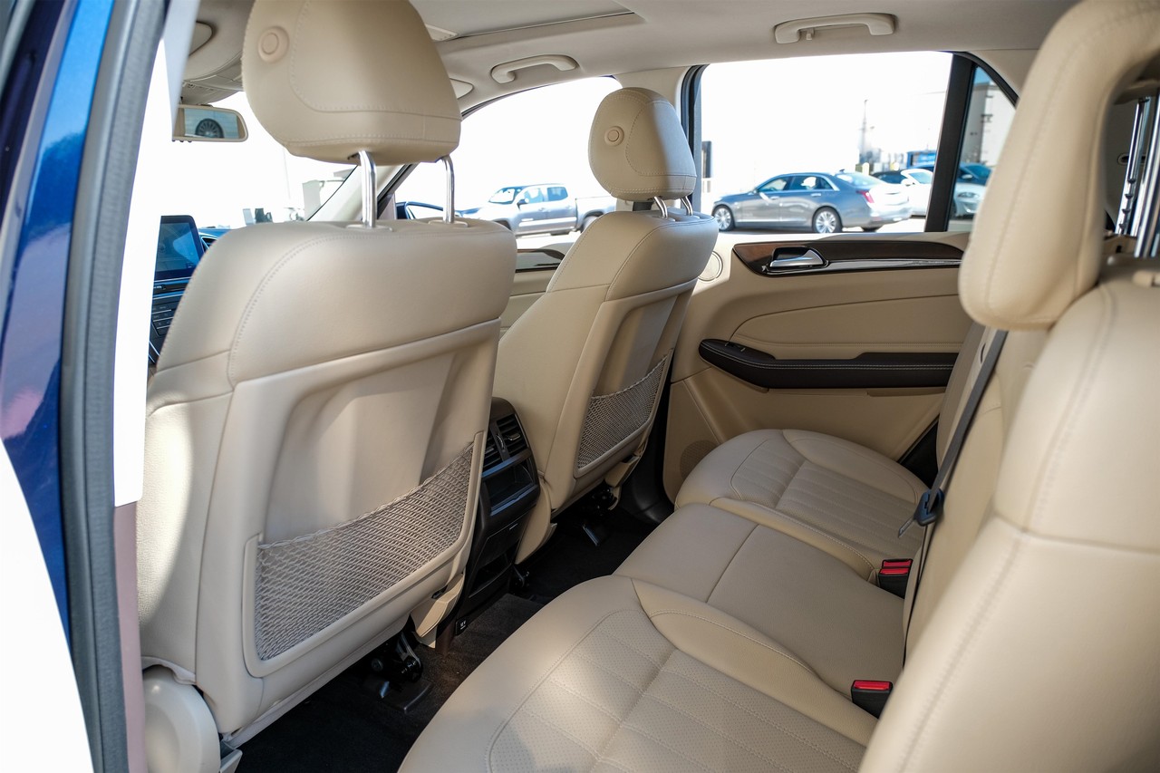 Mercedes-Benz GLE Vehicle Main Gallery Image 38