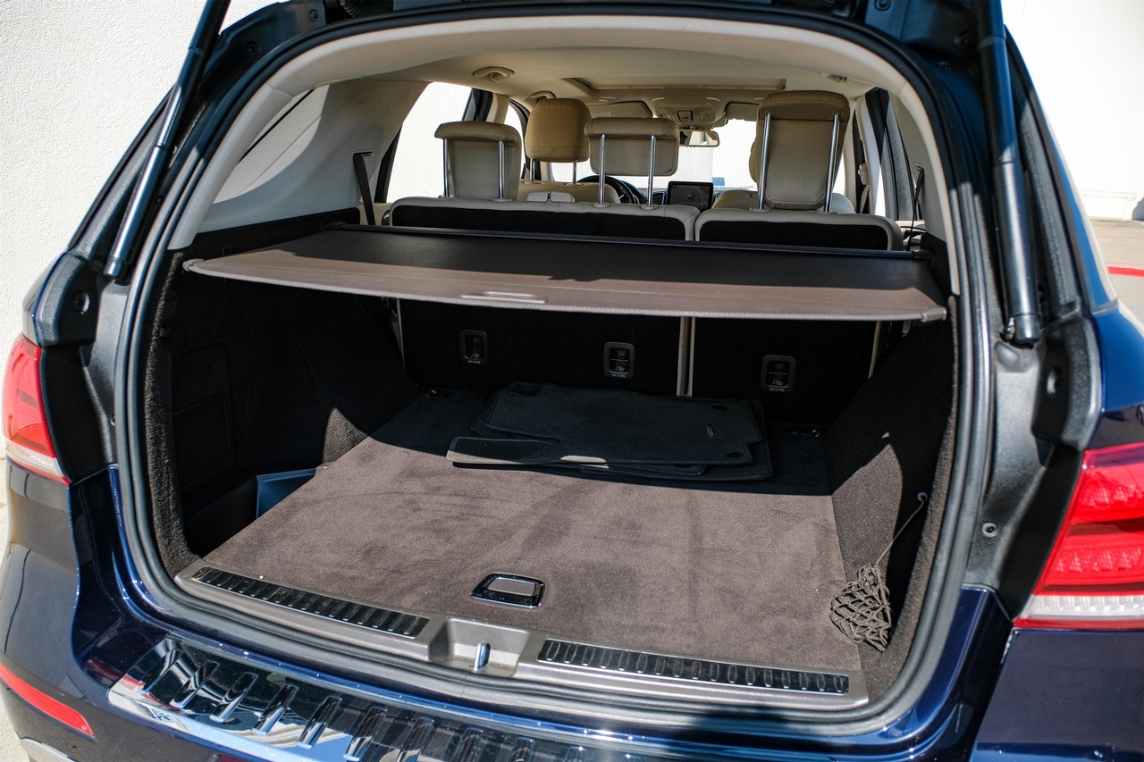 Mercedes-Benz GLE Vehicle Main Gallery Image 50