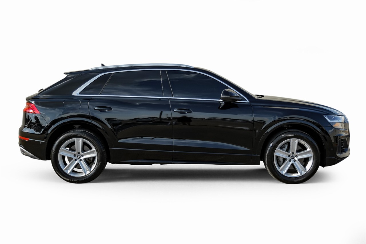 Audi Q8 Vehicle Main Gallery Image 08