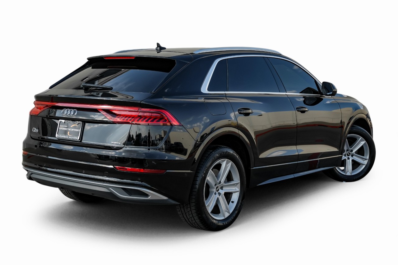 Audi Q8 Vehicle Main Gallery Image 09