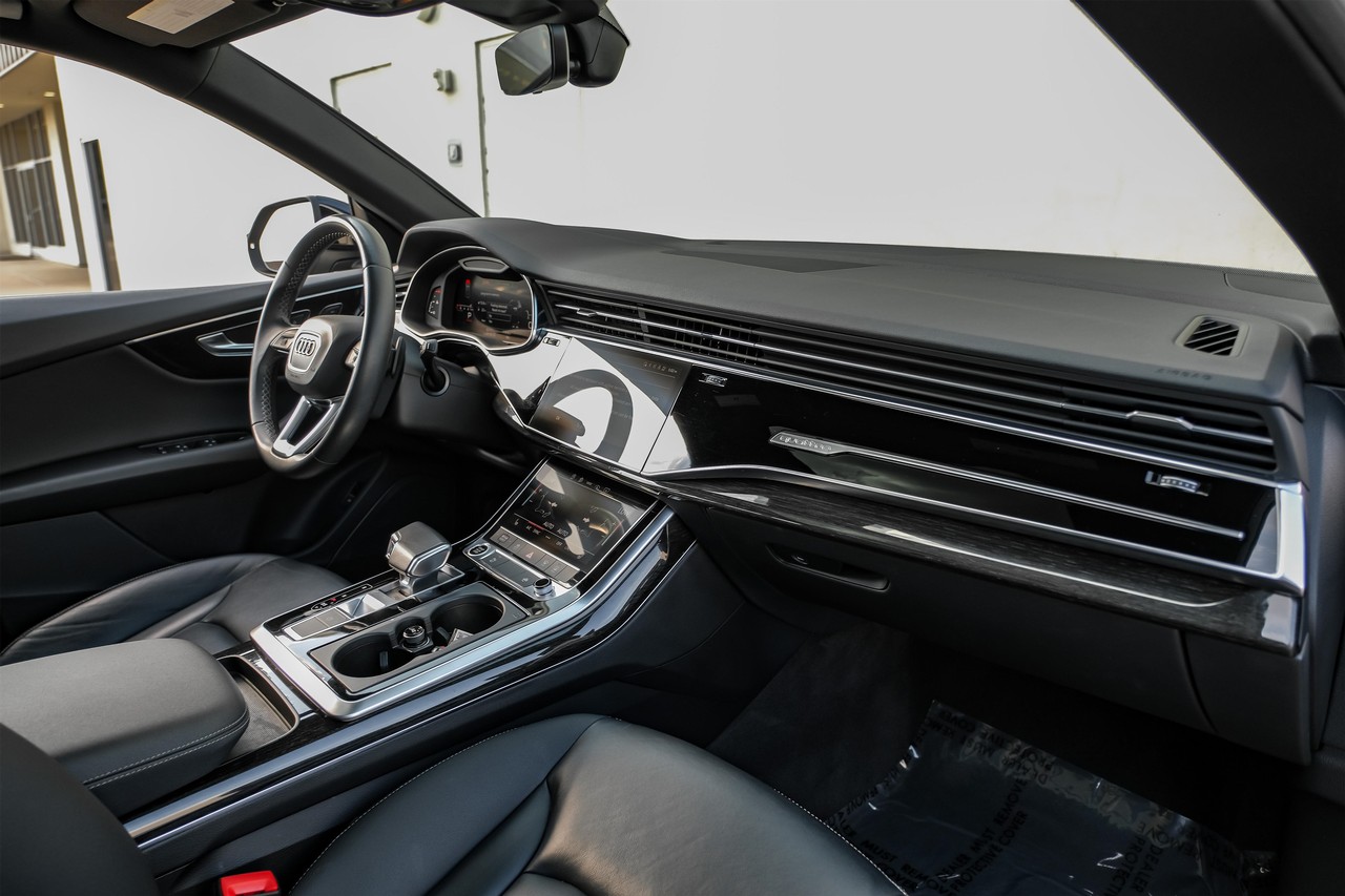 Audi Q8 Vehicle Main Gallery Image 15