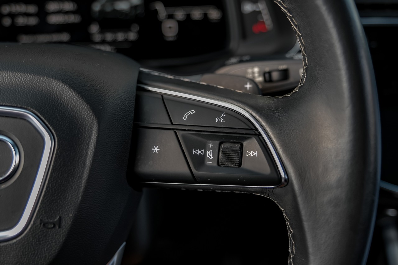 Audi Q8 Vehicle Main Gallery Image 20