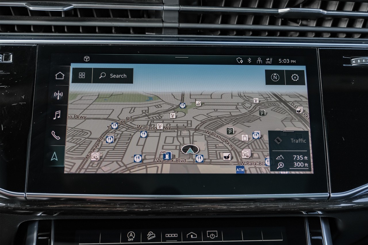 Audi Q8 Vehicle Main Gallery Image 24