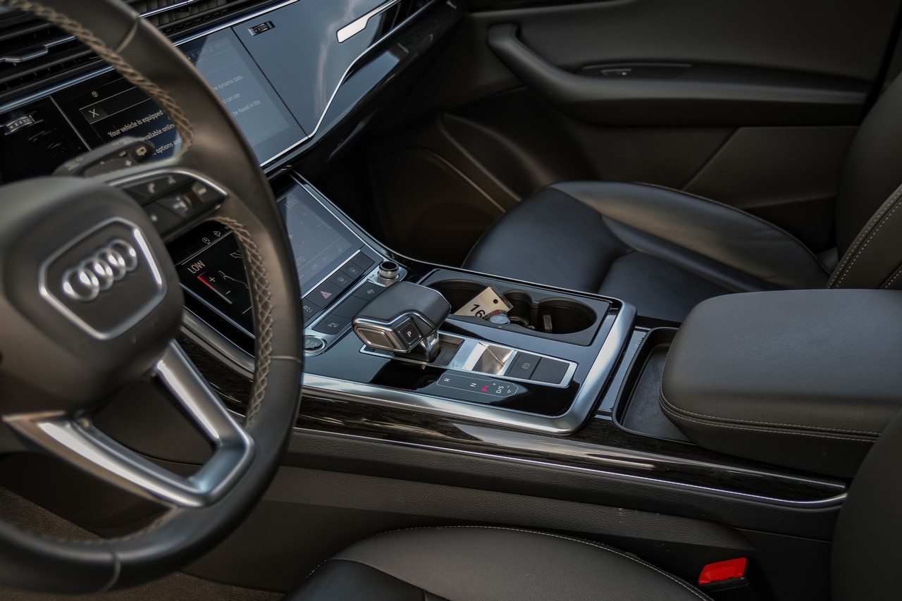 Audi Q8 Vehicle Main Gallery Image 27