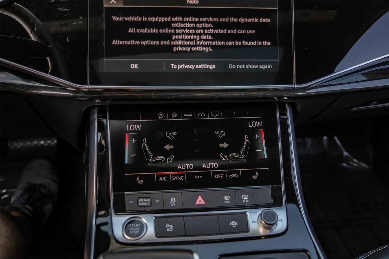 Audi Q8 Vehicle Main Gallery Image 28