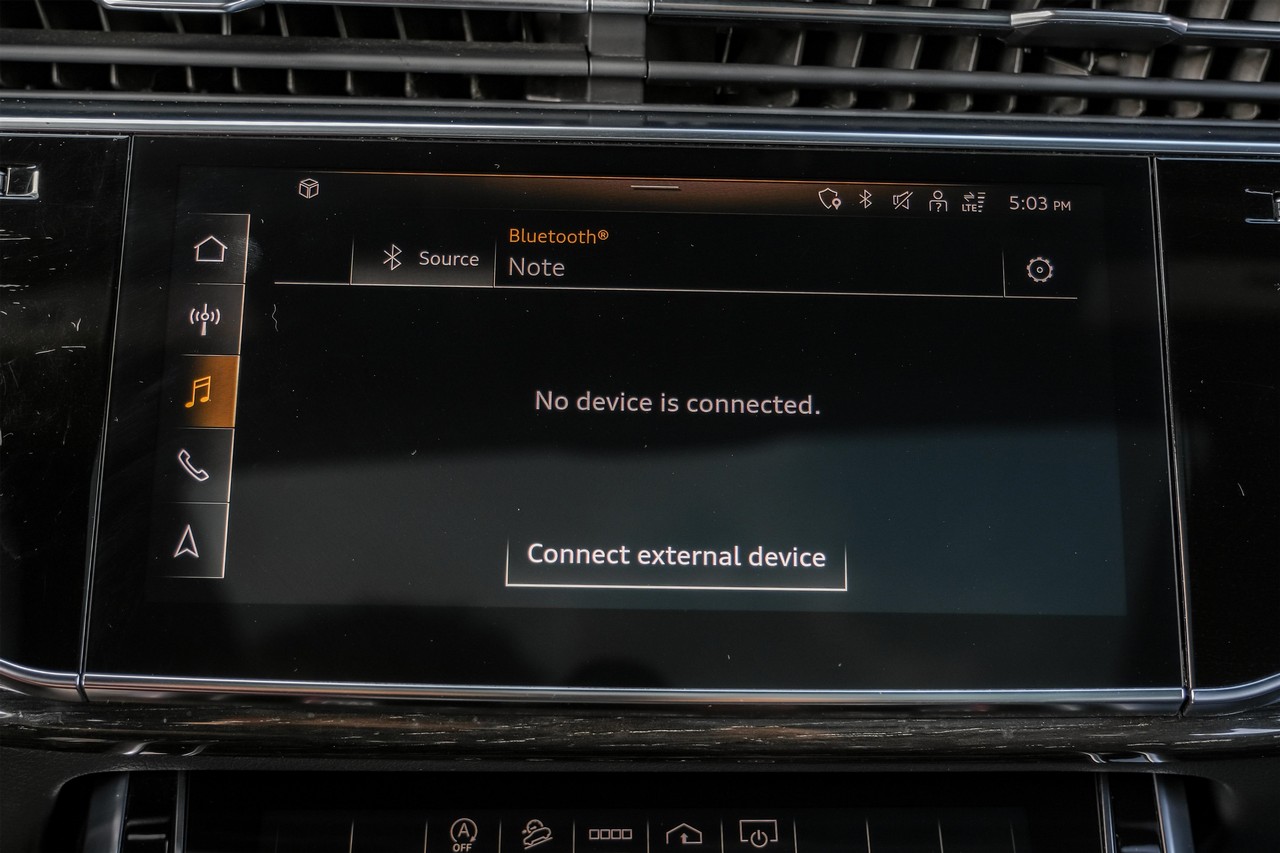 Audi Q8 Vehicle Main Gallery Image 29