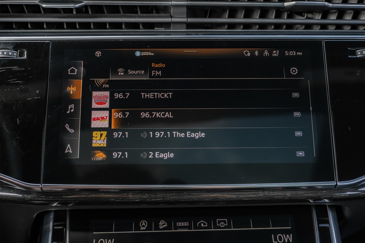 Audi Q8 Vehicle Main Gallery Image 30