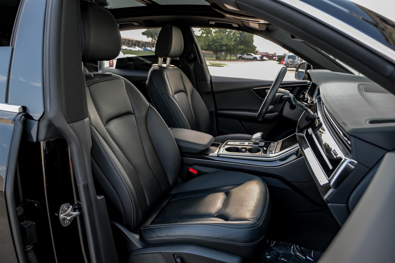 Audi Q8 Vehicle Main Gallery Image 33