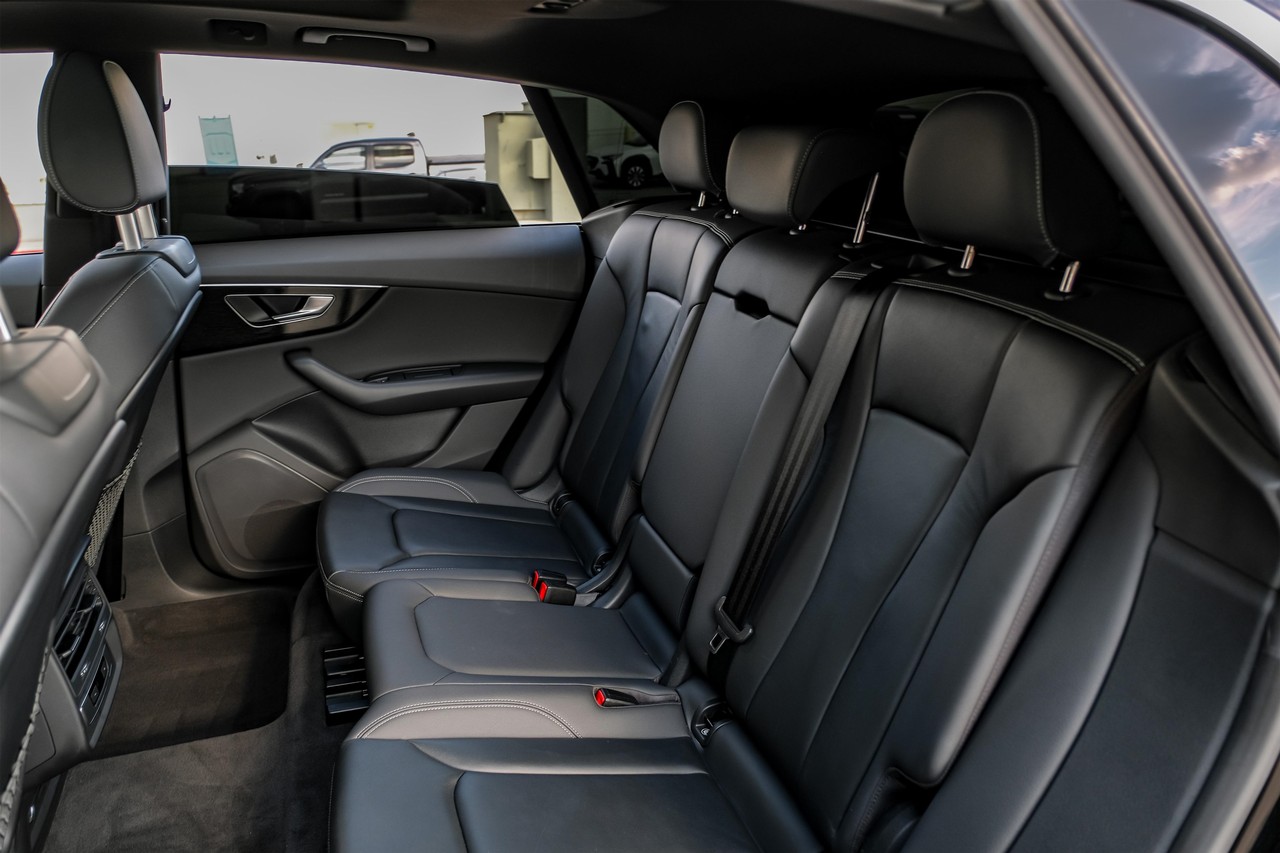 Audi Q8 Vehicle Main Gallery Image 37