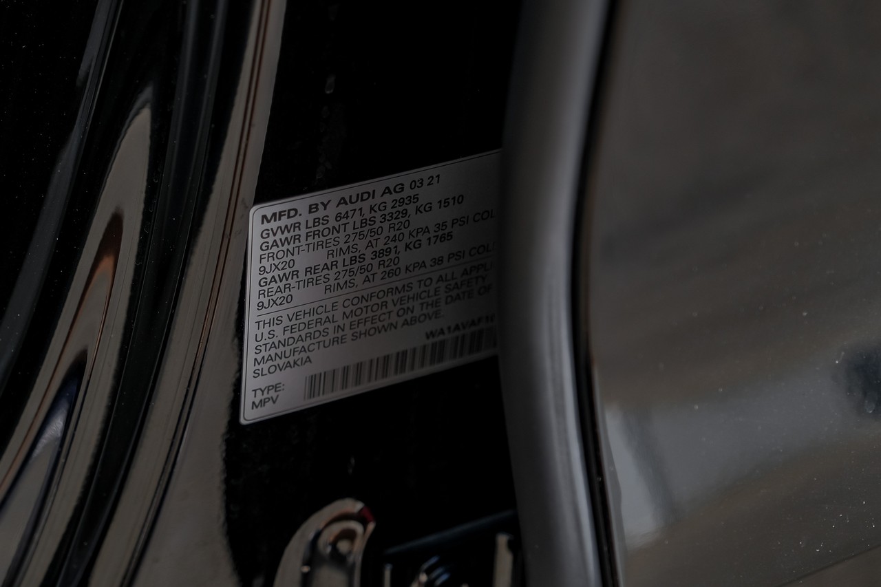 Audi Q8 Vehicle Main Gallery Image 55