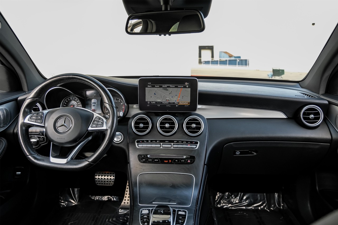 Mercedes-Benz GLC Vehicle Main Gallery Image 16