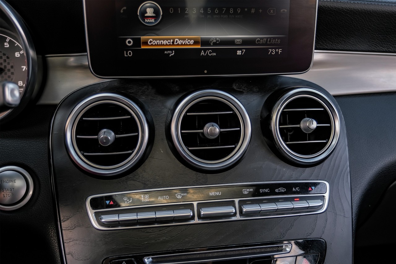 Mercedes-Benz GLC Vehicle Main Gallery Image 27