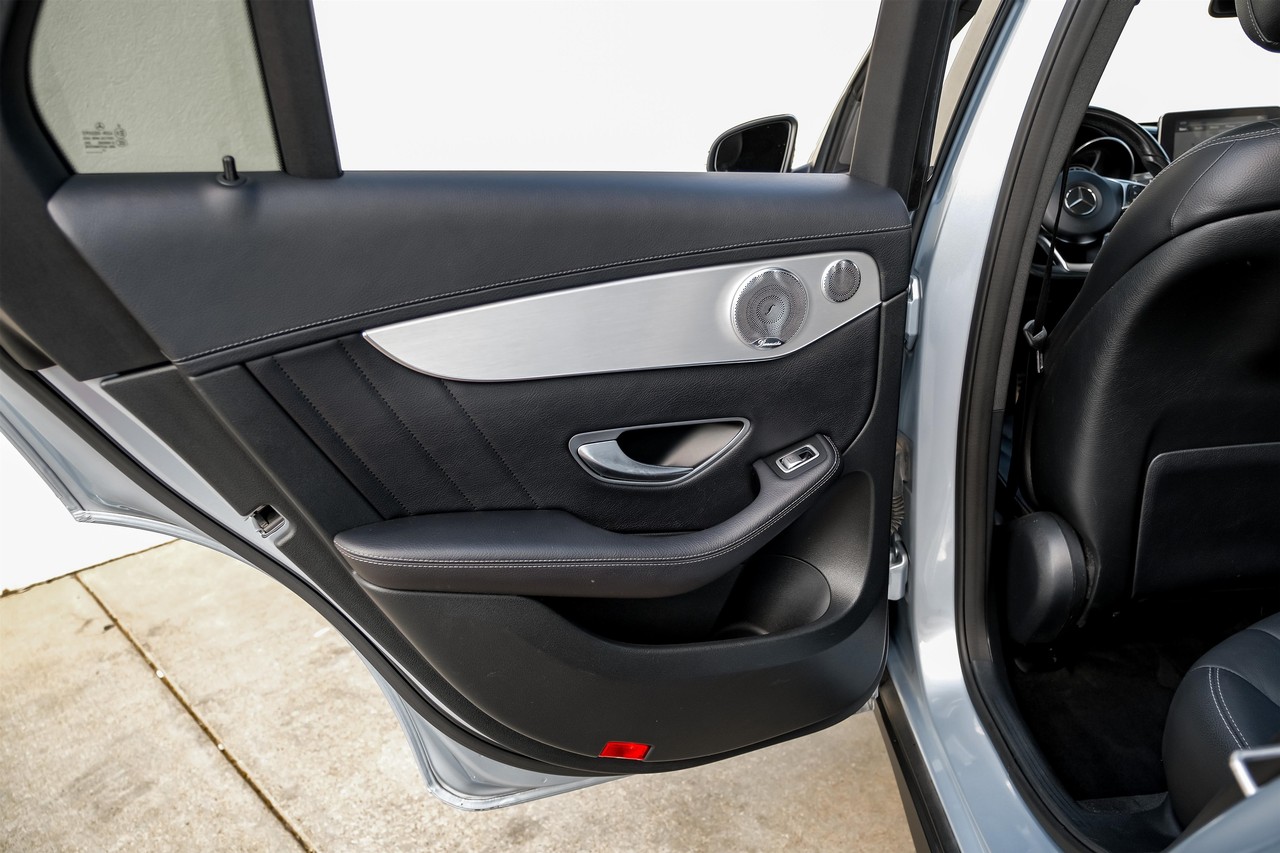 Mercedes-Benz GLC Vehicle Main Gallery Image 42