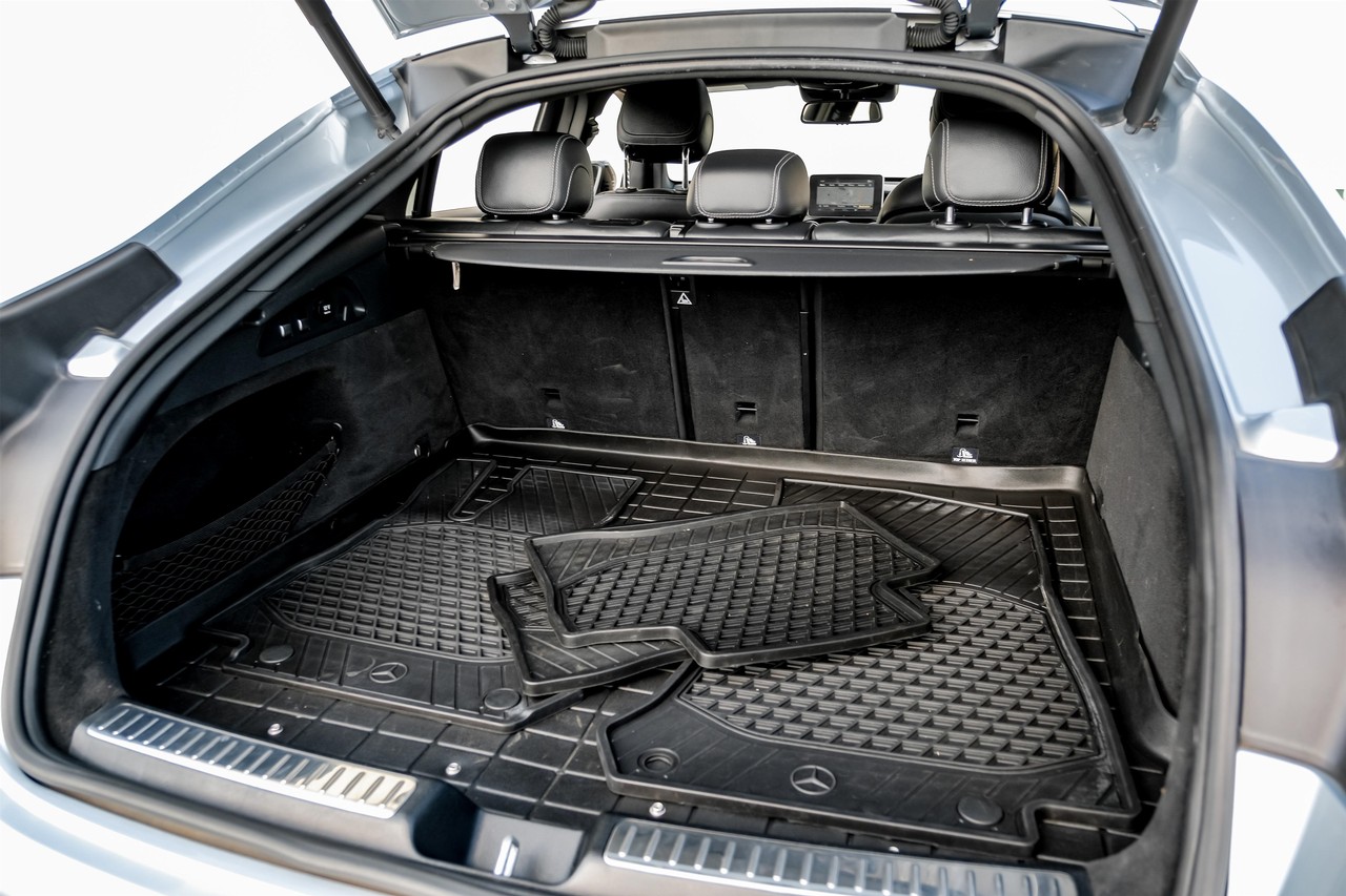 Mercedes-Benz GLC Vehicle Main Gallery Image 46