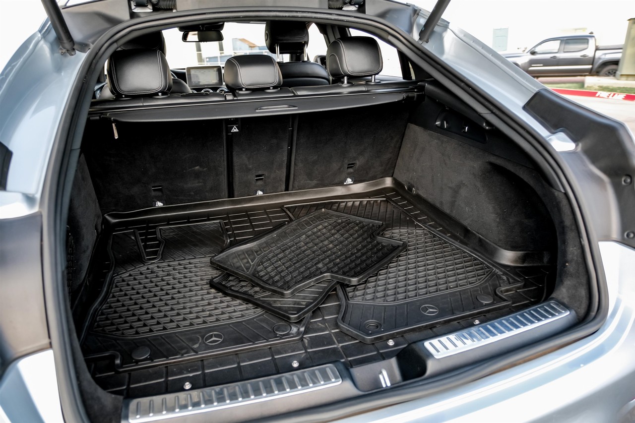Mercedes-Benz GLC Vehicle Main Gallery Image 47