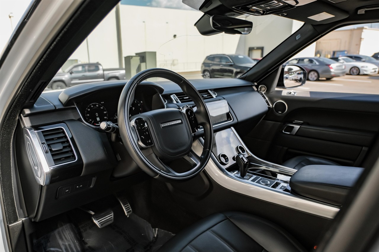 Land Rover Range Rover Sport Vehicle Main Gallery Image 03
