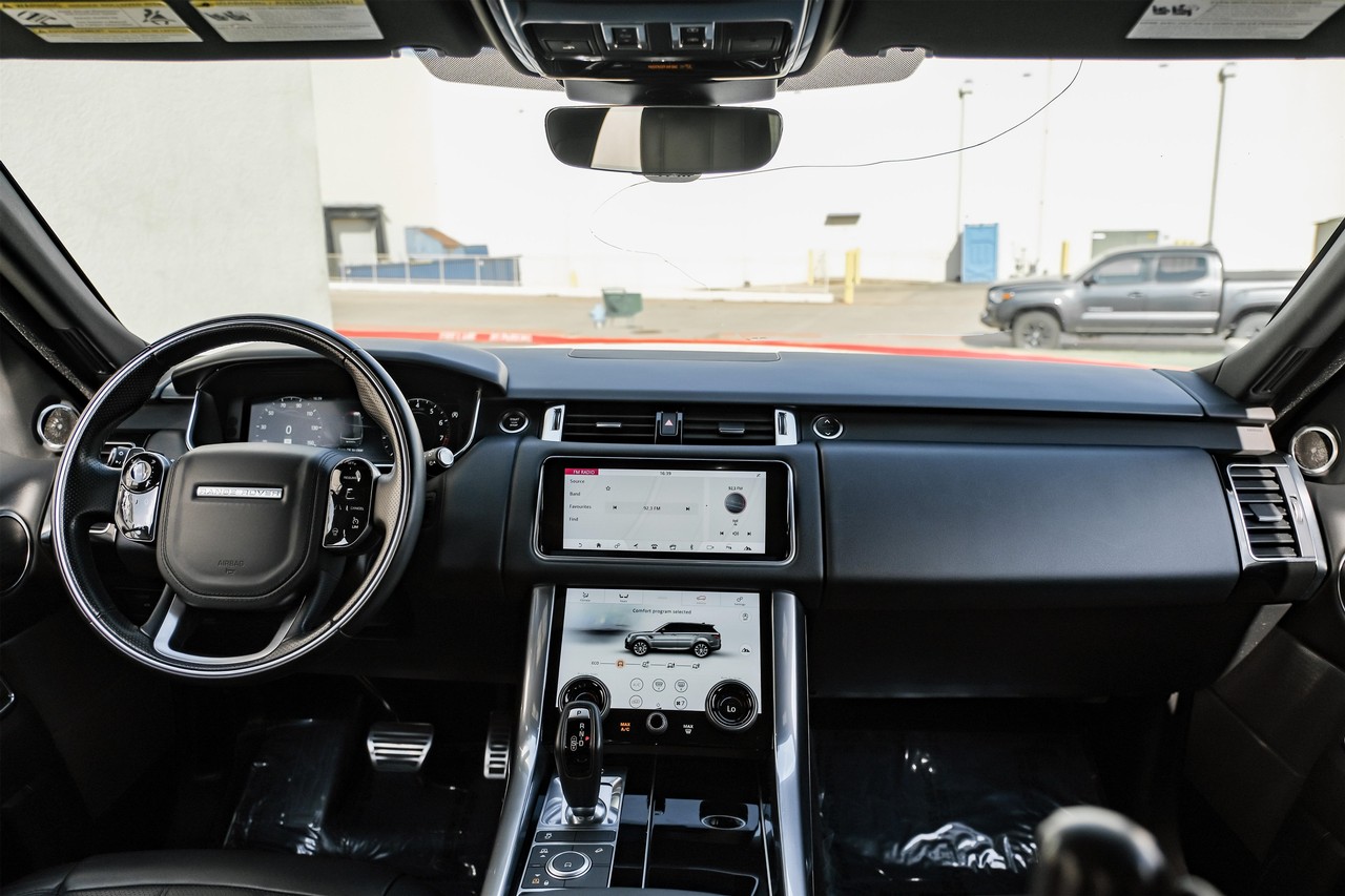 Land Rover Range Rover Sport Vehicle Main Gallery Image 16