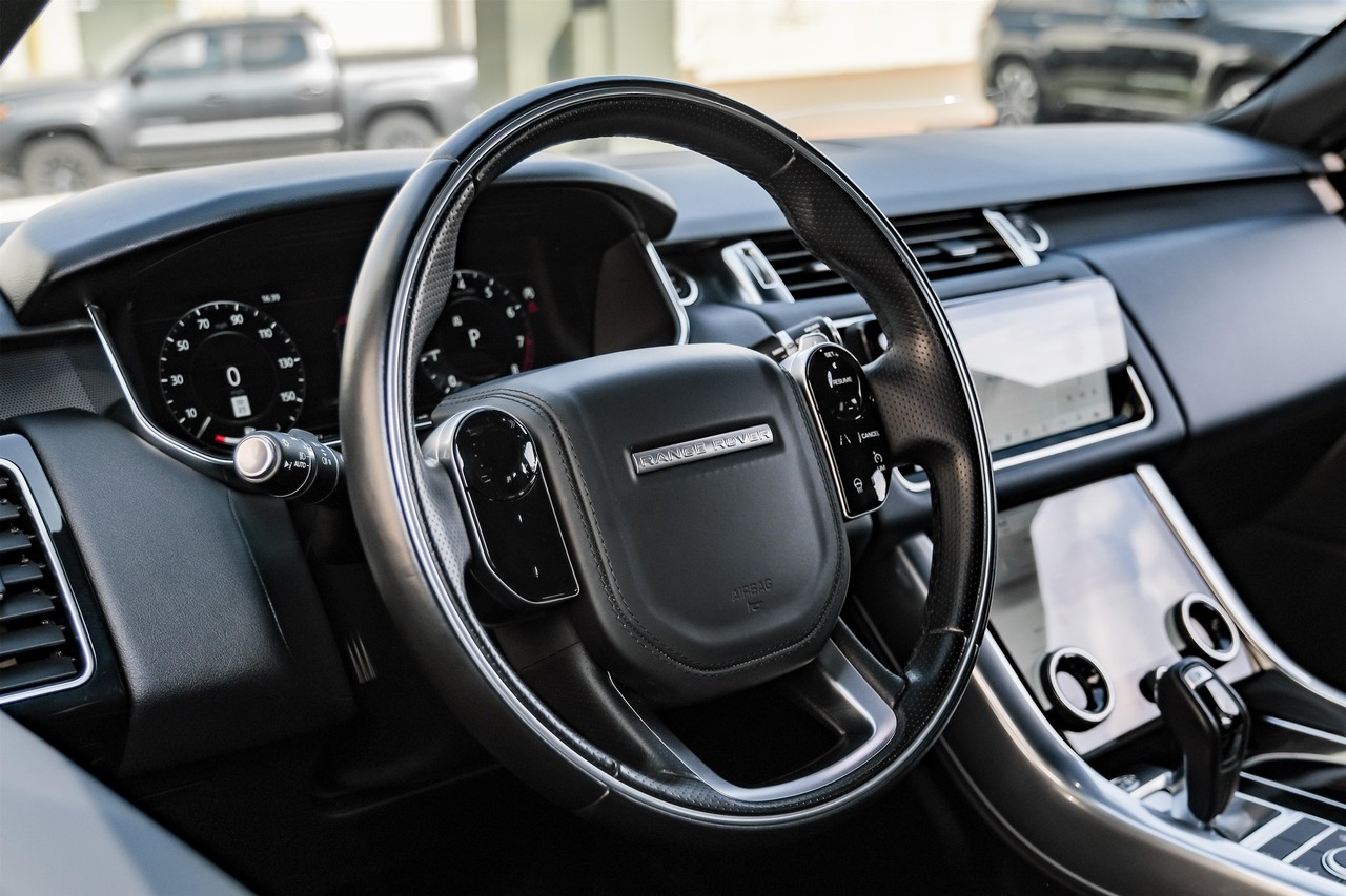 Land Rover Range Rover Sport Vehicle Main Gallery Image 18