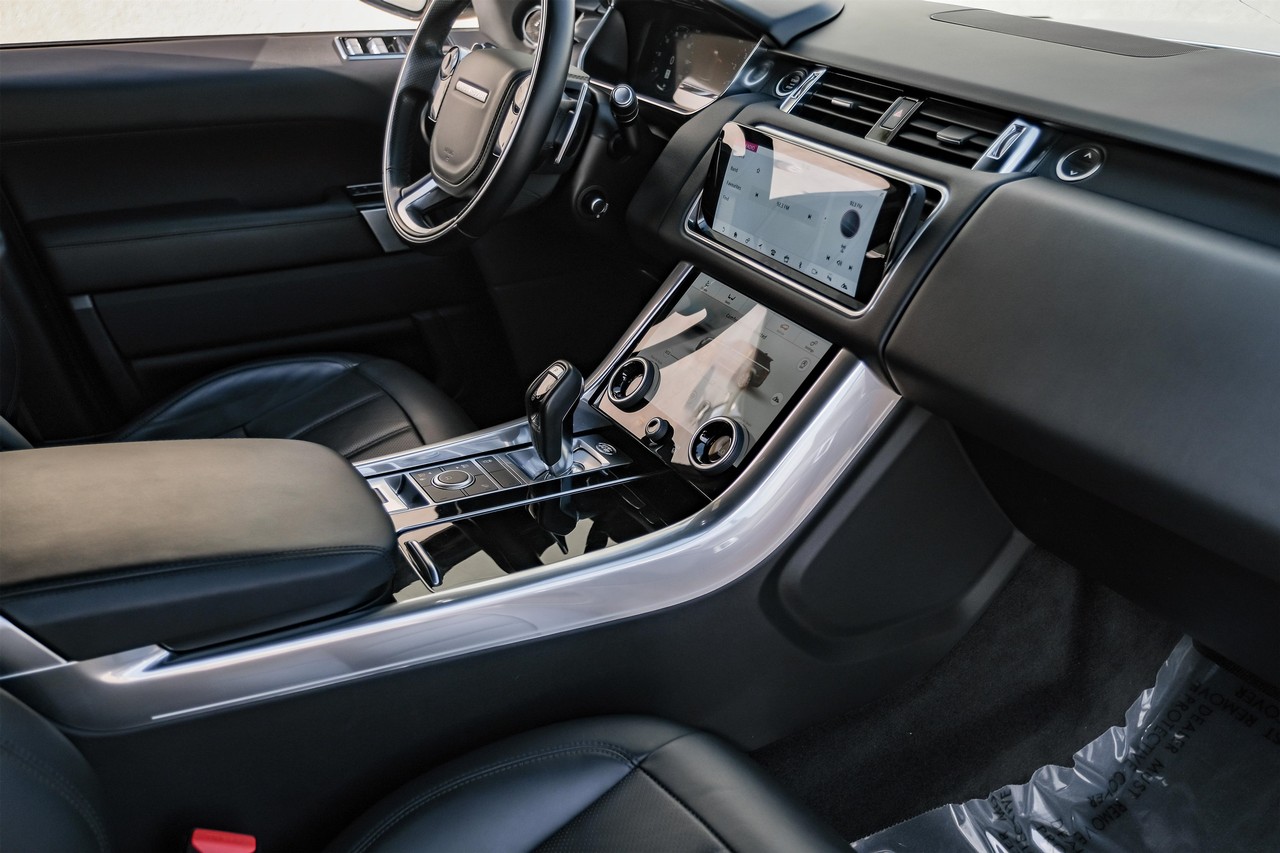 Land Rover Range Rover Sport Vehicle Main Gallery Image 25