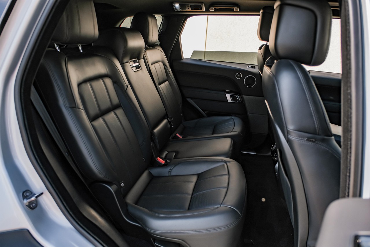 Land Rover Range Rover Sport Vehicle Main Gallery Image 35