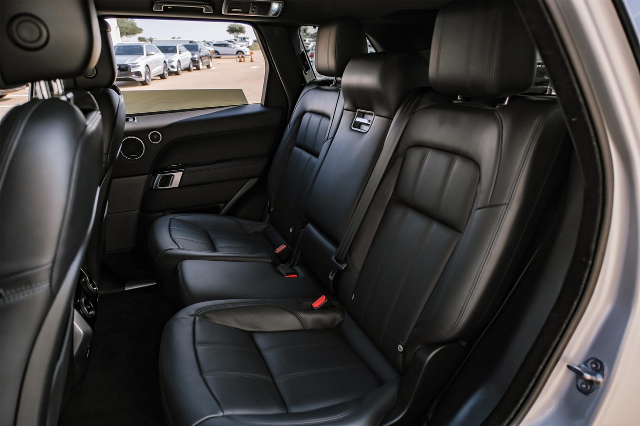Land Rover Range Rover Sport Vehicle Main Gallery Image 39