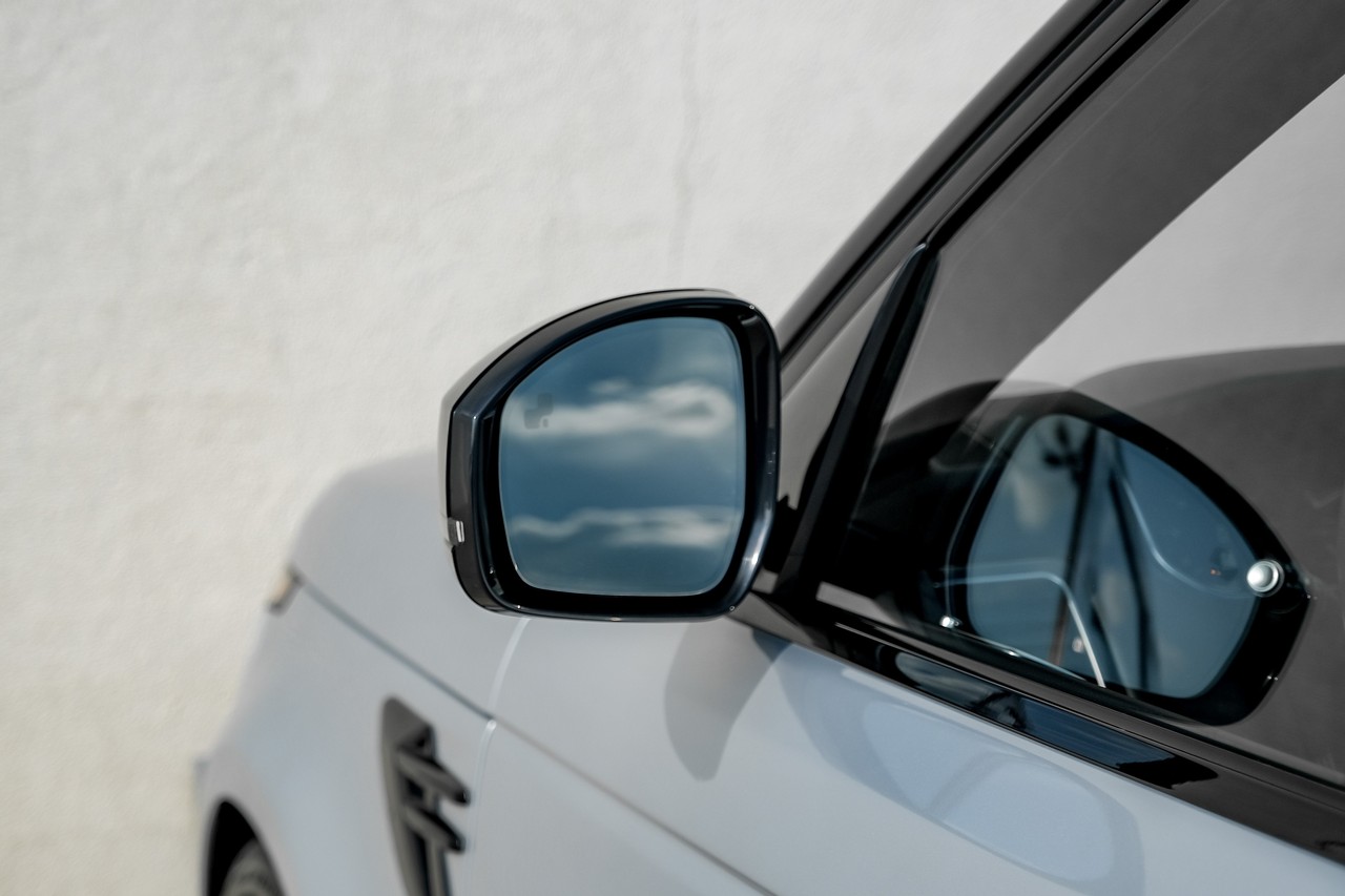 Land Rover Range Rover Sport Vehicle Main Gallery Image 40