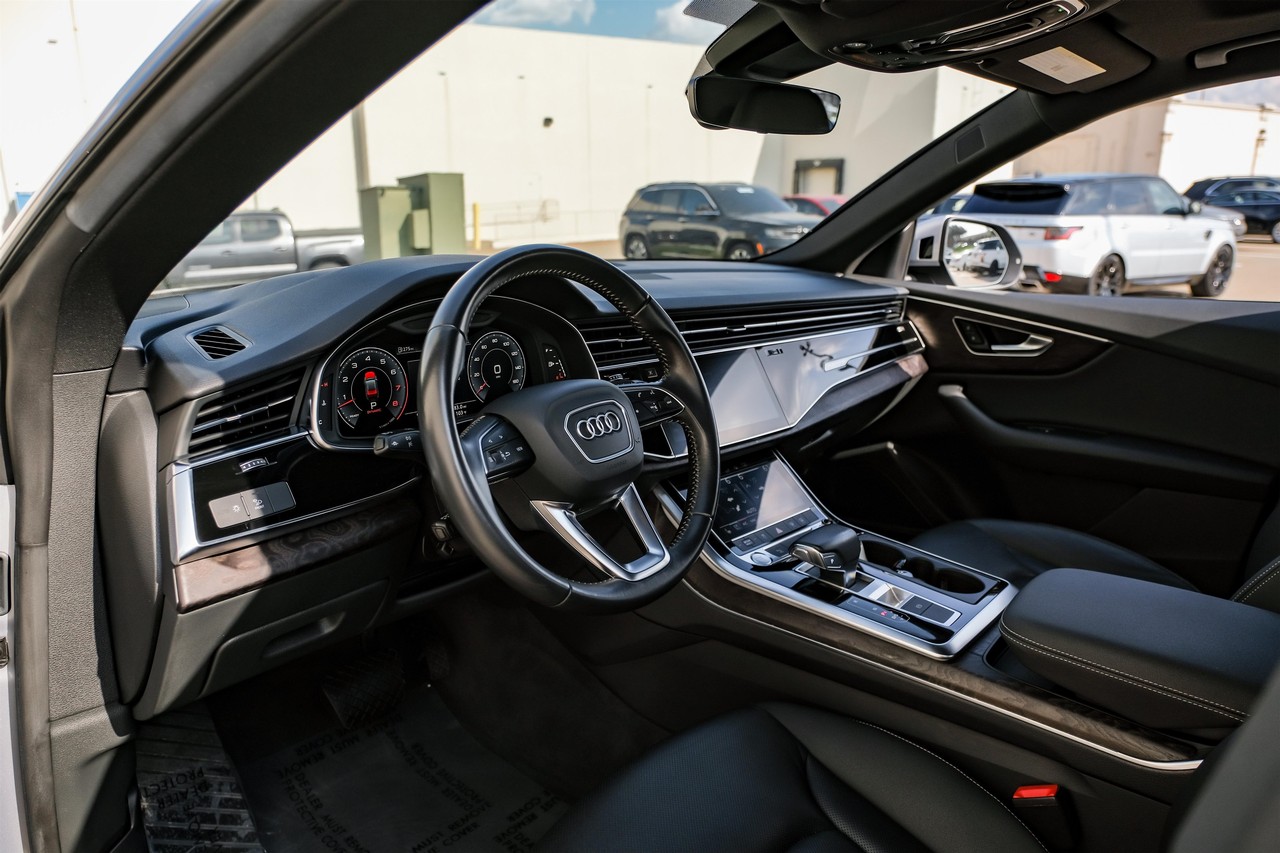 Audi Q8 Vehicle Main Gallery Image 03