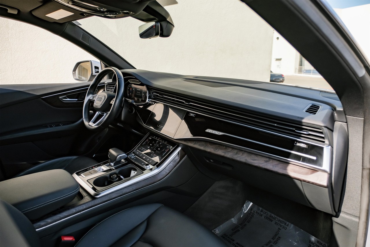 Audi Q8 Vehicle Main Gallery Image 15