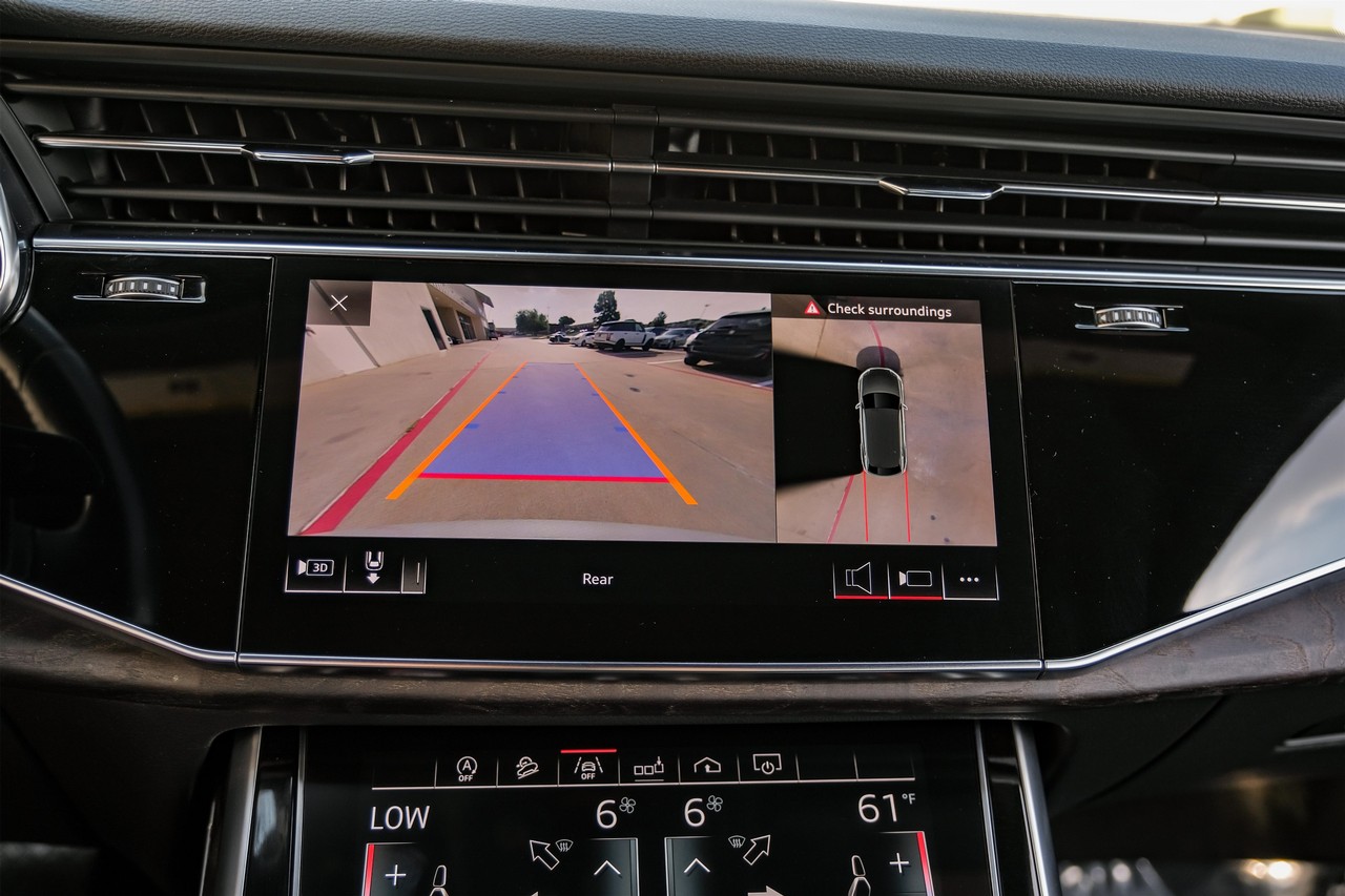 Audi Q8 Vehicle Main Gallery Image 24
