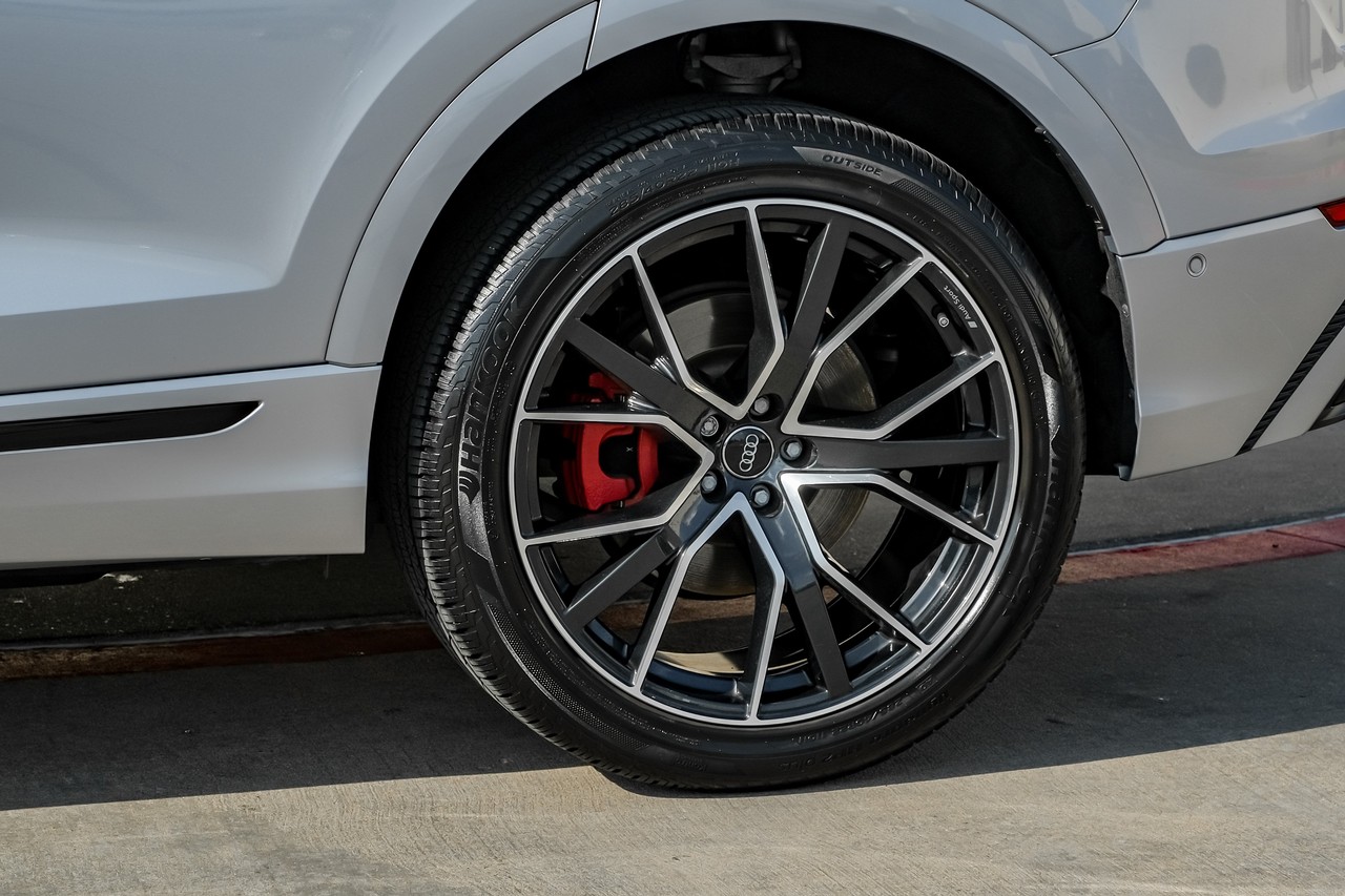 Audi Q8 Vehicle Main Gallery Image 54