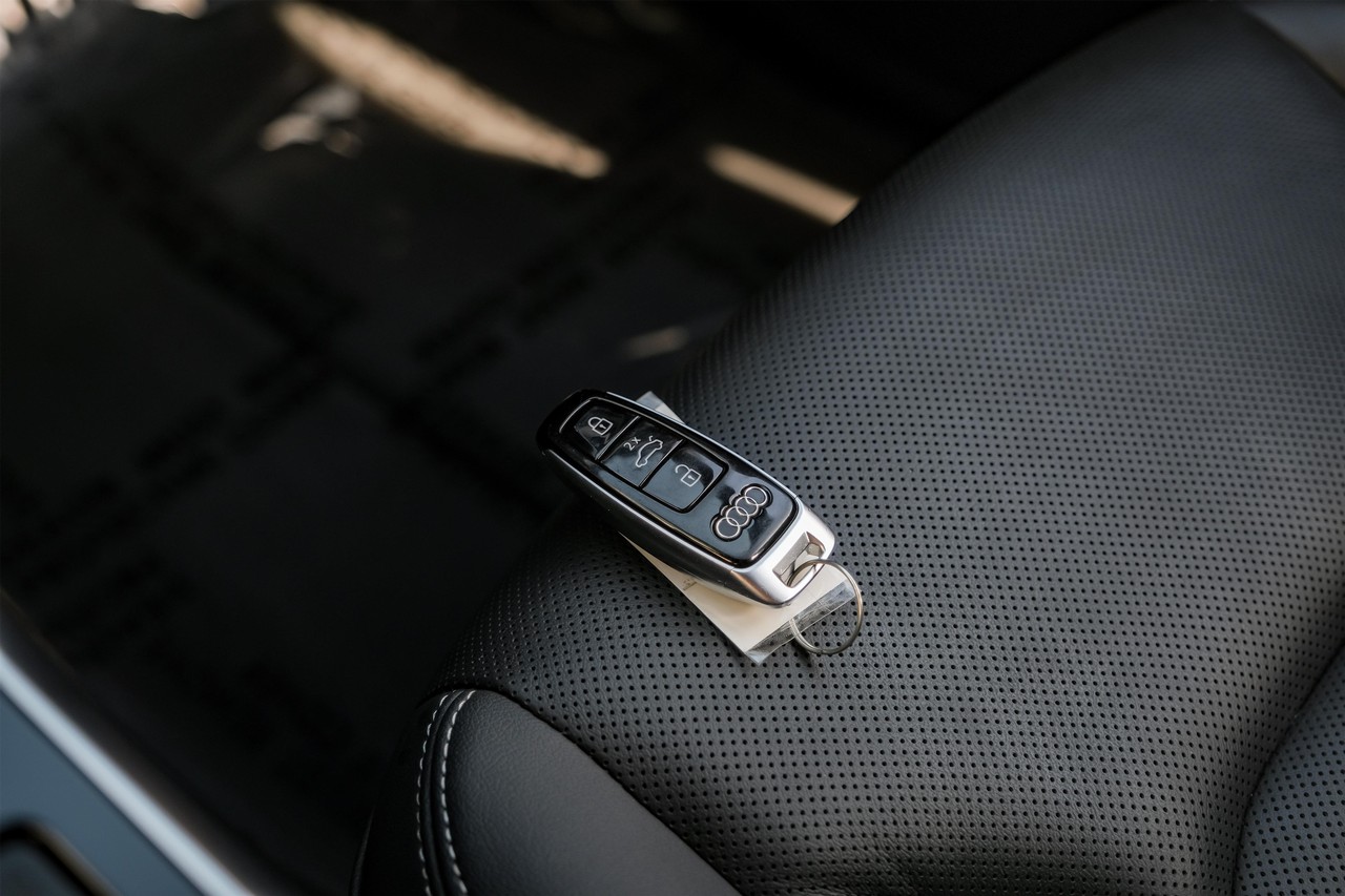 Audi Q8 Vehicle Main Gallery Image 55