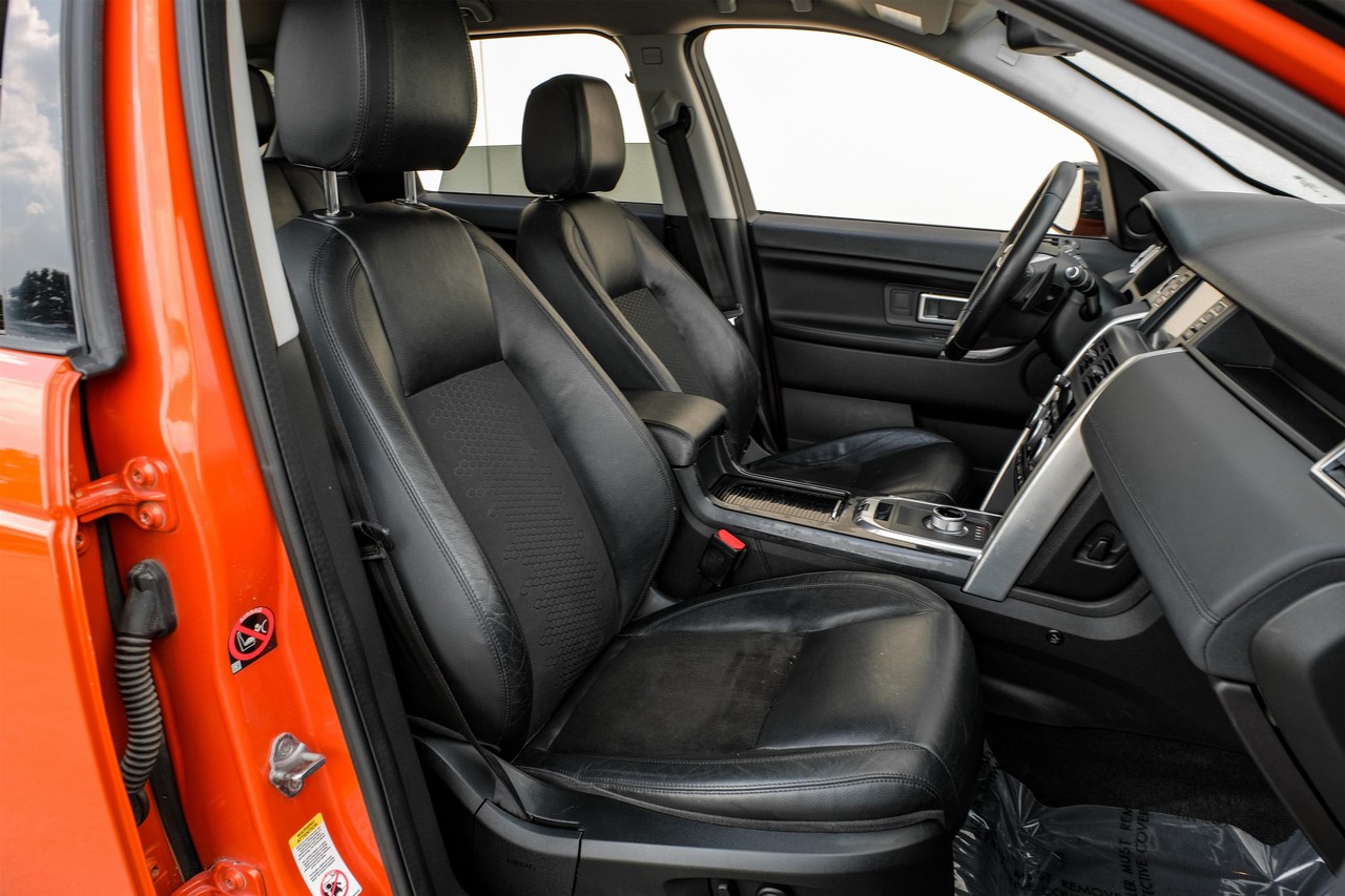 Land Rover Discovery Sport Vehicle Main Gallery Image 33