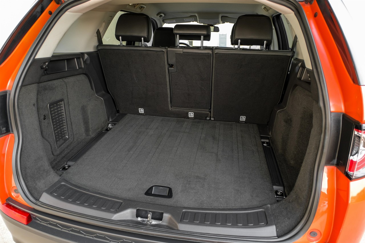 Land Rover Discovery Sport Vehicle Main Gallery Image 47