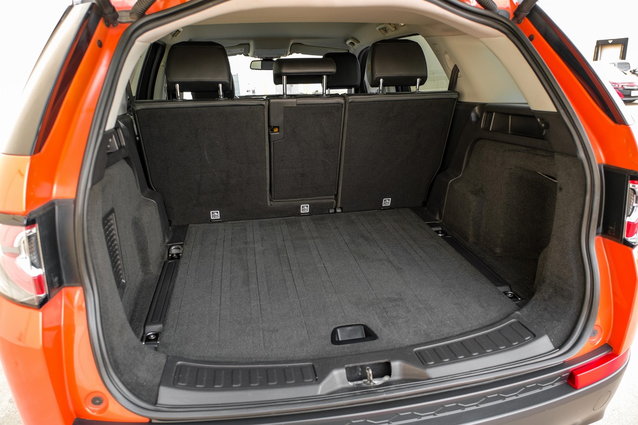 Land Rover Discovery Sport Vehicle Main Gallery Image 48