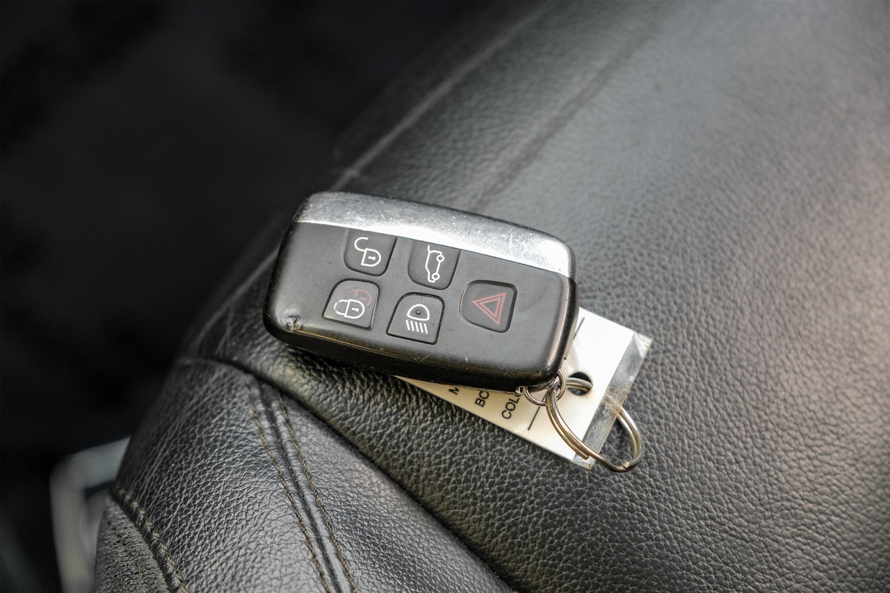 Land Rover Discovery Sport Vehicle Main Gallery Image 54