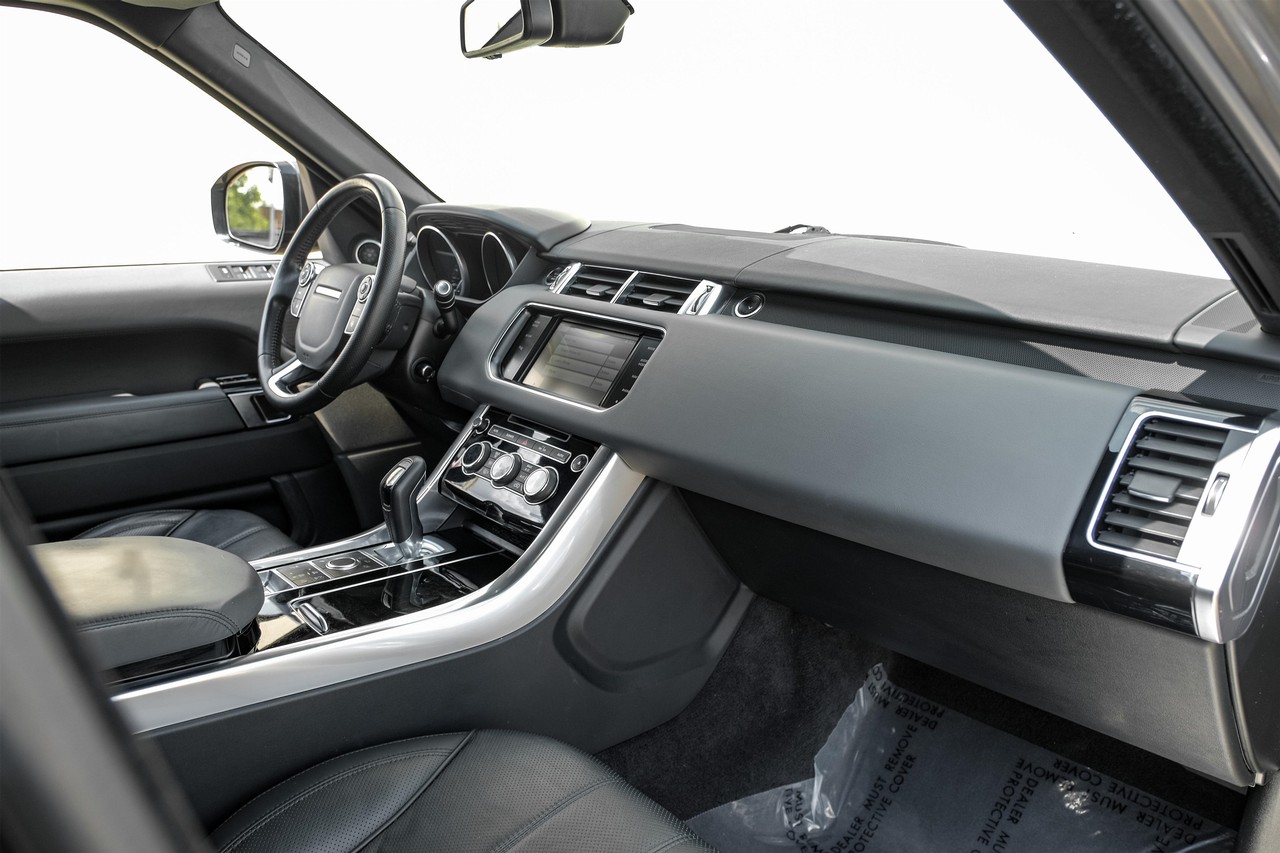 Land Rover Range Rover Sport Vehicle Main Gallery Image 13