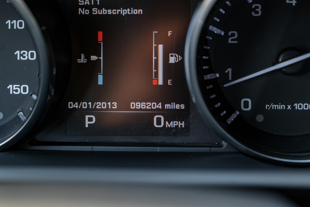 Land Rover Range Rover Sport Vehicle Main Gallery Image 18