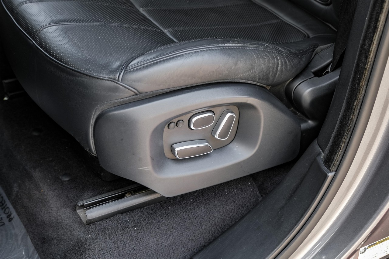 Land Rover Range Rover Sport Vehicle Main Gallery Image 30