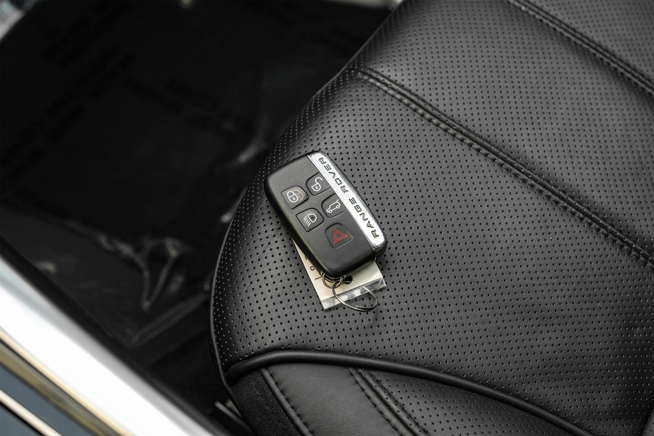 Land Rover Range Rover Sport Vehicle Main Gallery Image 53