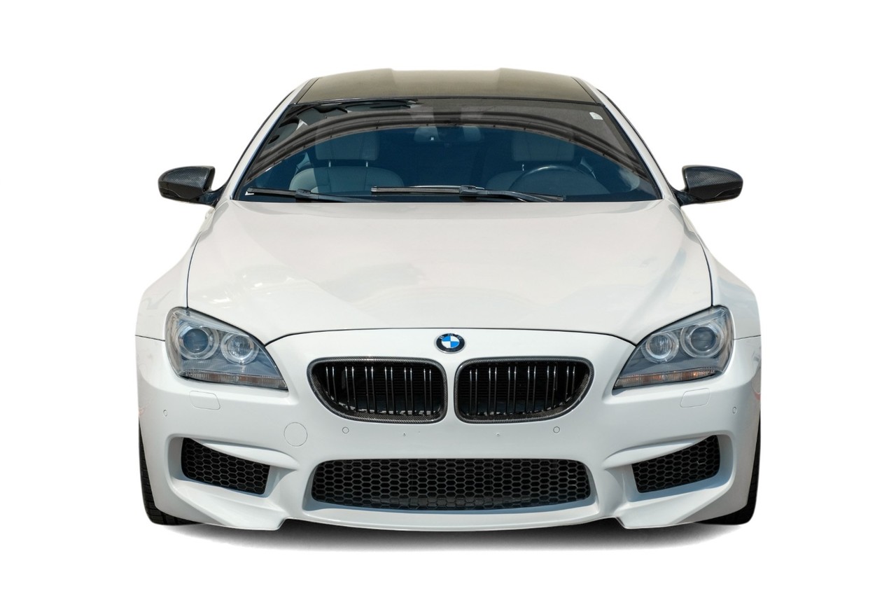 BMW M6 Vehicle Main Gallery Image 05