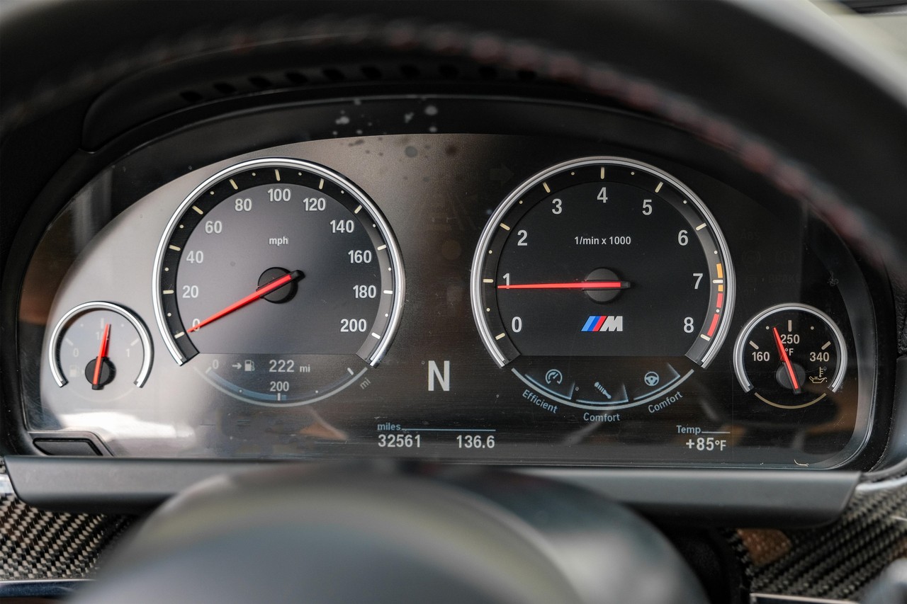 BMW M6 Vehicle Main Gallery Image 18