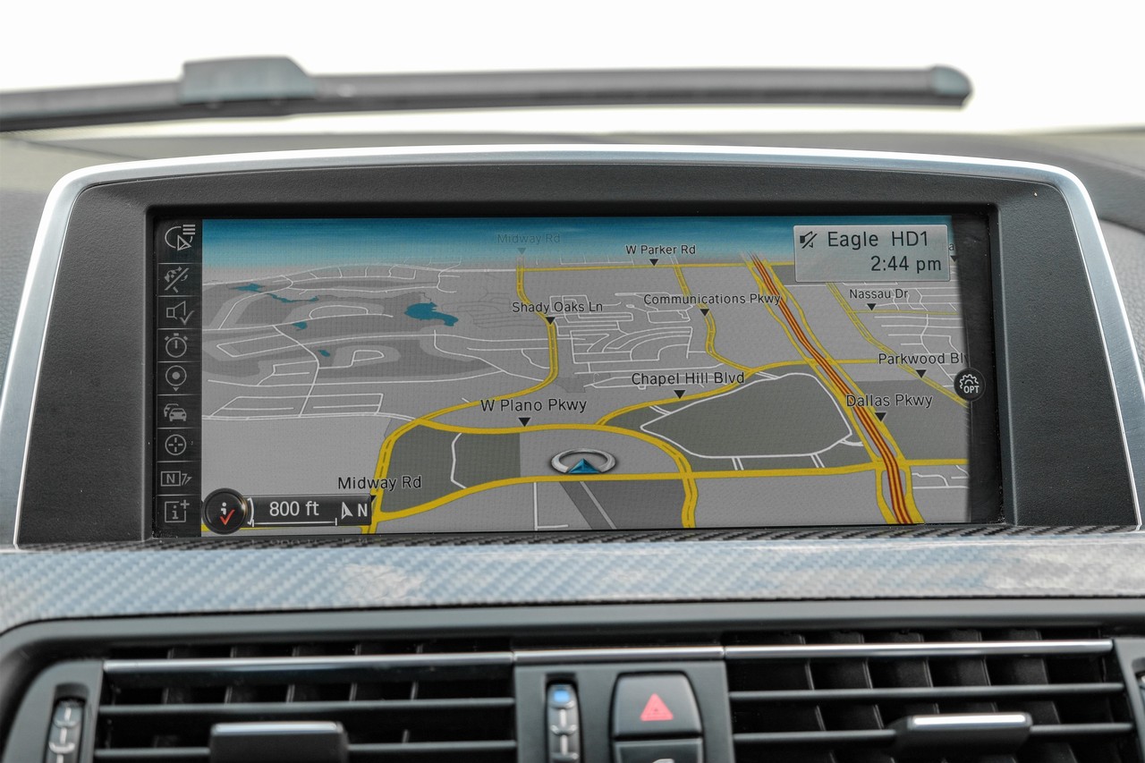 BMW M6 Vehicle Main Gallery Image 21